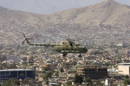 ISAF-helikopter över huvudstaden Kabul år 2011. Nu dras de internationella styrkorna tillbaka.