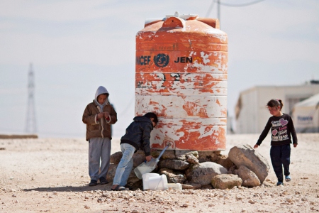 I flyktinglägret Zaatari beräknas cirka 80 000 flyktingar bo.