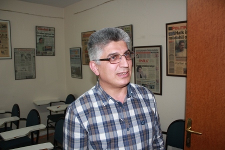 Davut Uçar är redaktör på dagstidningen Özgür Gündem. Han satt fängslad från slutet av 2011 till början av 2014 för att ha spridit terroristpropaganda.