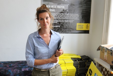 Júlia Iván, chef för Amnesty Ungern.