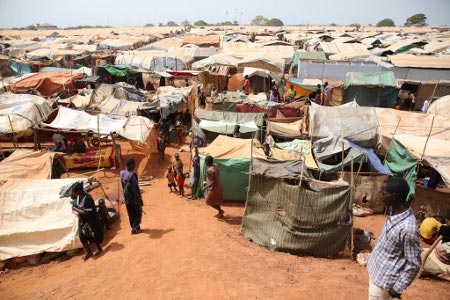 Omkring 17 000 personer har sökt FN-skydd i Wau i Sydsudan efter nya strider.