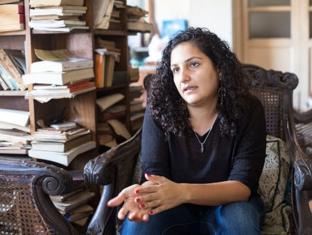 Mona Seif valde att gifta sig i det fängelse där hennes bror, Alaa Abd el-Fattah, avtjänar sitt straff.