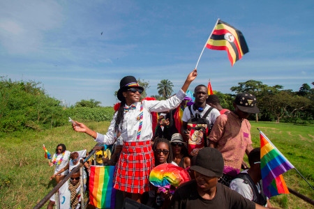 Vid några tillfällen har Pride-firande kunnat genomföras i Uganda utan att stoppas av polisen. Här firas i Entebbe den 8 augusti 2015.