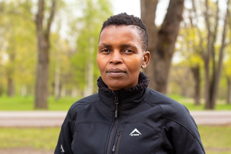 Nonhle Mbuthuma gästar svenska Amnestys årsmöte i Gävle. I slutet av 2018 var hon ett fallen som lyftes fram i Amnestys kampanj "Skriv för frihet".