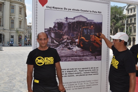 Amnesty lanserar i Rumäniens huvudstad Bukarest den 18 juni 2013 rapporten ”Pushed to the margins, five stories of Roma forced evictions in Romania”, om tvångsvräkningar av romer i Rumänien.
