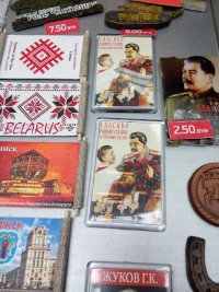 I museishopen kostar Stalin två rubel. Men alla belarusier är inte överens om vilka som är historiens rättmätiga hjältar.