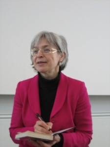 Anna Politkovskaja på Grävande journalisters seminarium i Sundsvall i mars 2006.