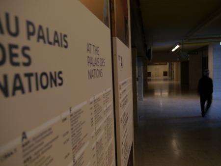 Det är lätt att gå vilse i korridorerna i FN-palatset, Palais des Nations i Genève