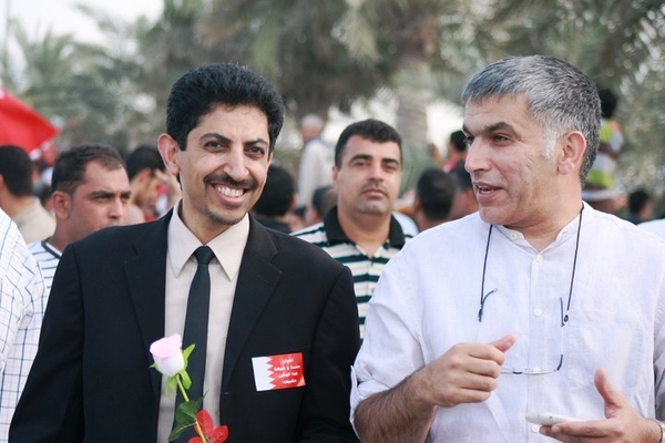 Abdulhadi al-Khawaja och Nabeel Rajab i en protestmarsch för demokrati i Bahrain den 22 maj 2011. Nu är bägge fängslade. 