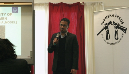  Sayed Mohamed, människorättsaktivist från Bahrain, var en av de som talade på seminariet.
