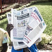 Även om Rwandas konstitution garanterar en fri press begränsas den av flera klausuler och diffusa lagar – där ibland en lag som förbjuder förnekelse av folkmordet används flitigt mot kritiska medier och oppositionella. Andra lagar förbjuder uppmuntran till divisionism och förolämpningar. 