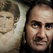 Bilden på den unge Hamad Chamas är målad bara några veckor innan massakern ägde rum. 