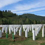 Så sent som i juli förra året begravdes ytterligare 409 offer för Srebrenica-massakern 1995 på Srebrenica memorial i Potocari.
