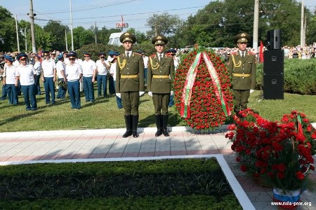 Ett monument för att hylla den legendariske generalen Alexander Lebed som 1992 ledde den ryska armén i Transnistrien. Lebed dog i en helikopterolycka 2002.