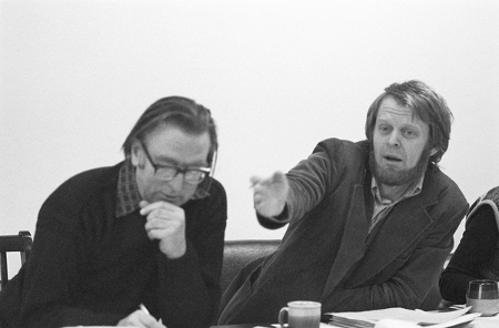 Thomas Hammarberg (till höger) och Martin Ennal, Amnestys dåvarande generalsekreterare, på ett möte 1978. 