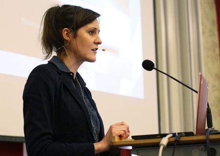 June Holmes på årsmötet i Malmö.