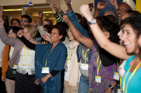 Vilken väg ska Amnesty gå? Här är delegater på internationella rådsmötet år 2011 i en protest mot krigsförbrytelser i Sri Lanka.