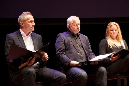 Fredrik Lindegren läser Gennaro Verolino, Staffan Ling läser Sebastian Bakare och Anja Persson läser Yolanda Becerra.