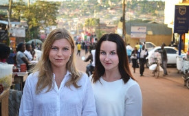 Isabelle Swahn, reporter, och Frida Svensson, reporter och fotograf.