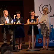 Det blev mer vilt än sansat vid paneldebatten om den svenska abortlagstiftningen. Från vänster: Felicia Ferreira (moderator), Tomas Idergard, Carina Ohlsson, Mikael Oscarsson, Kristina Ljungros, Malin Schelin och Anna Starbrink.