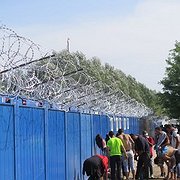 Ungerns gräns mot Serbien i september 2015. Många har upprörts över Ungerns politik mot flyktingar. 