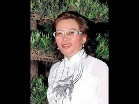 Ta Phong Tan var år 2007 med och grundade Fria journalisters klubb i Vietnam. Hon dömdes i september 2012 till tio års fängelse för statsfientlig propaganda.