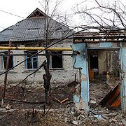 Många hus i östra Ukraina har skadats under striderna.