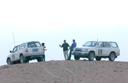 FN:s mission Minurso övervakar sedan år 1991 vapenvilan i Västsahara. Minurso har dock inget uppdrag att övervaka brott mot mänskliga rättigheter. 