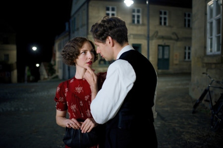 Georg Elser (Christian Friedel) och Elsa (Katharina Schüttler).