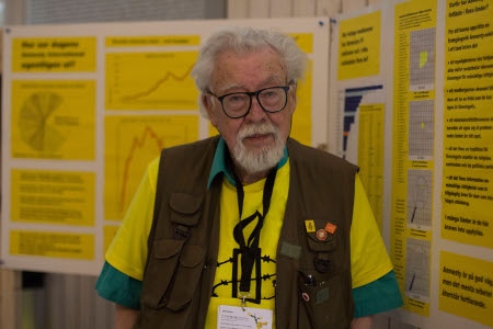 Bo Lindblom hade till årsmötet tagit fram en utställning med omfattande statistik över Amnestys arbete, närvaro i världen och globalt medlemsantal.