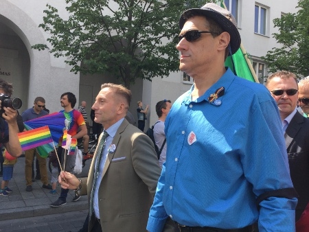 Vladimir Simonko, huvudarrangör för Baltic Pride 2016 och ordförande i LGL tillsammans med Stuart Milk.