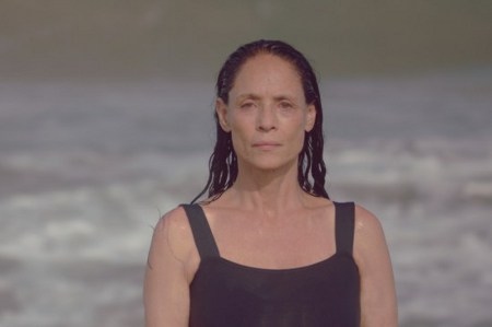 Sonia Braga spelar Clara i ”Aquarius” som beräknas få svensk premiär i januari 2017.