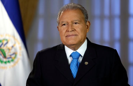 Salvador Sánchez Cerén från FMLN är president i El Salvador.