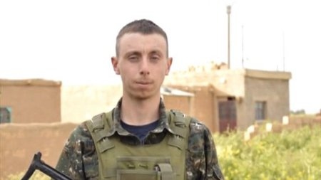 Dean Carl Evans stupade i Manbij den 21 juli 2016.