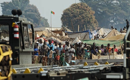 Flyktingar i Bangui, huvudstad i Centralafrikanska republiken. 