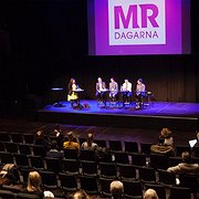 Det var lågt intresse för seminariet om Antisemitismen i Europa, modererat av folkrättsjuristen Hanna Gerdes. Petra Kahn Nord från Judiska Ungdomsförbundet är rädd för att det beror på att antisemitismen inte har tagits på tillräckligt stort allvar. Det var lågt intresse för seminariet om Antisemitismen i Europa, modererat av folkrättsjuristen Hanna Gerdes. Petra Kahn Nord från Judiska Ungdomsförbundet är rädd för att det beror på att antisemitismen inte har tagits på tillräckligt stort allvar.