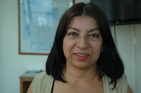 Luz Elena Galeano förlorade sin man i konflikten och kämpar för att myndigheterna ska undersöka en byggtipp i Medellín där hennes man och andra offer ska ha dumpats.