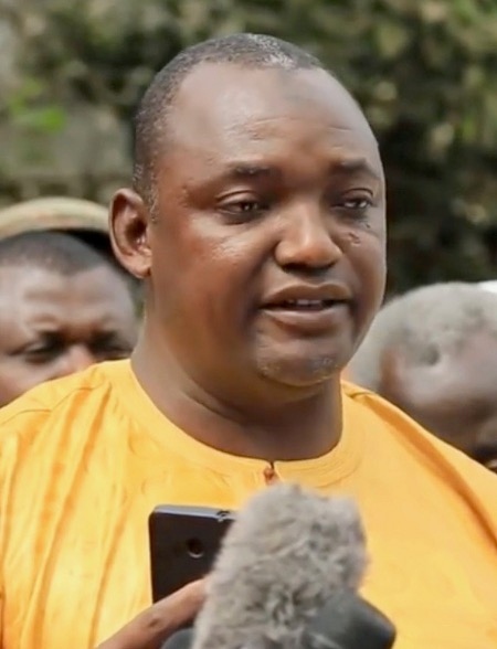 Adama Barrow på en presskonferens i december 2016.