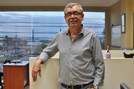 Guillermo López i Domare för demokrati.