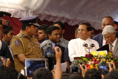 President Maithripala Sirisena framträder vid ett besök i staden Eravur i östra Sri Lanka