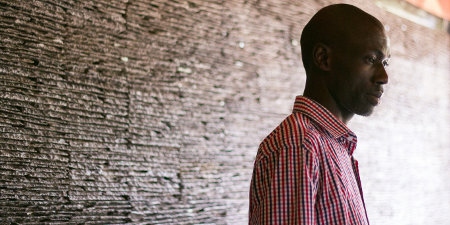 Trots läget i Sydsudan och att hans familj flyttat till Uganda av säkerhetsskäl vägrar Edmund Yakani att ge upp sitt arbete i Sydsudan