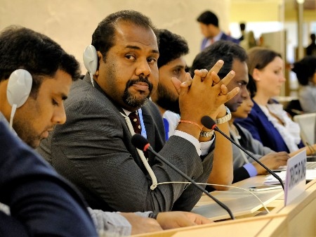 Den tamilske advokaten och tidigare parlamentsledamoten Gajendrakumar Ponnambalam talar än en gång i FN:s råd för mänskliga rättigheter.