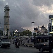 Banda Aceh är huvudstad i provinsen Aceh som efter fredsavtalet år 2005 fick självstyre.