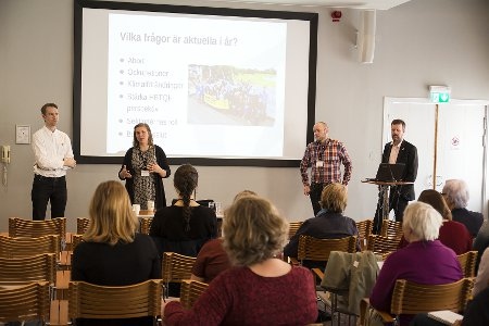 Lars Gäfvert, Tora Törnquist, Anders Hällbom och Mårten Rosander presenterar innehållet på årets ICM. 