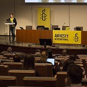 Drygt 170 röstberättigade medlemmar hade anmält sig till Amnestys årsmöte i Folkets Hus.