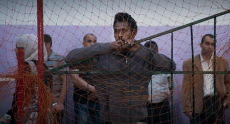 Ai Weiwei skildrar människor på flykt i ”Human Flow”.