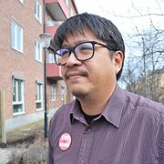Ellecer Carlos vill nå de många filippinare som jobbar utomlands. 