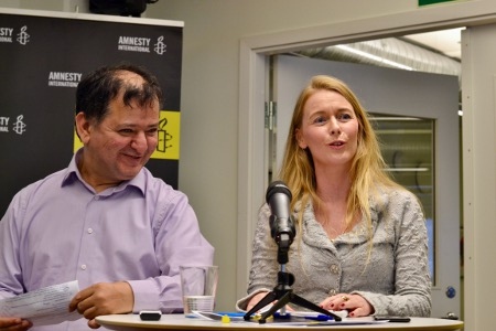 Farhad Jahanmihan, styrelseledamot i Amnestys Turkietgrupp, och Pernilla Stålhammar (MP), riksdagsledamot.