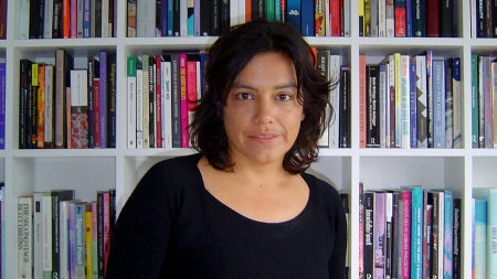 Sara Ahmed är brittisk kultur- och samhällsteoretiker. Hon var professor i ”Race and cultural studies” vid Goldsmiths college vid Londons universitet men sade år 2016 upp sig i protest mot att sexuella trakasserier mot studenter inte togs på allvar. 