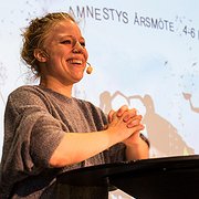 Olivia Bergdahl trollband publiken när hon höll ”invigningstal” på Amnestys årsmöte i Göteborg. Olivia Bergdahl trollband publiken när hon höll ”invigningstal” på Amnestys årsmöte i Göteborg.